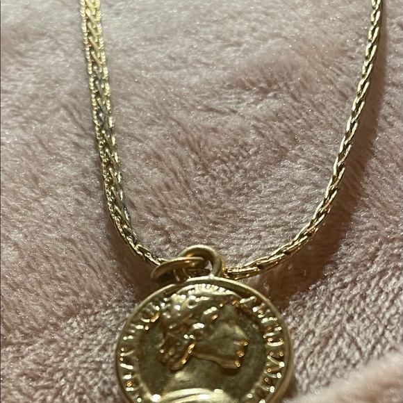 Neckless - Picture 2 of 6